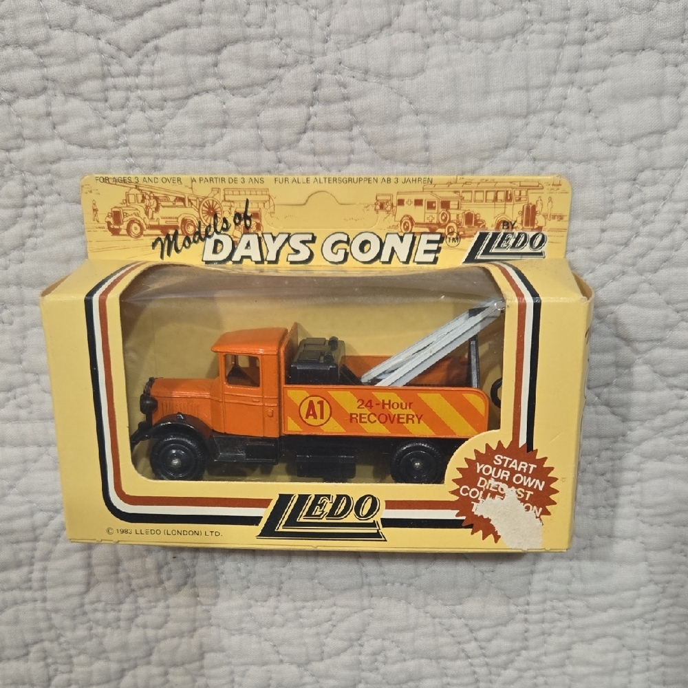 Days Gone Orange Recovery Truck Toy Made In England